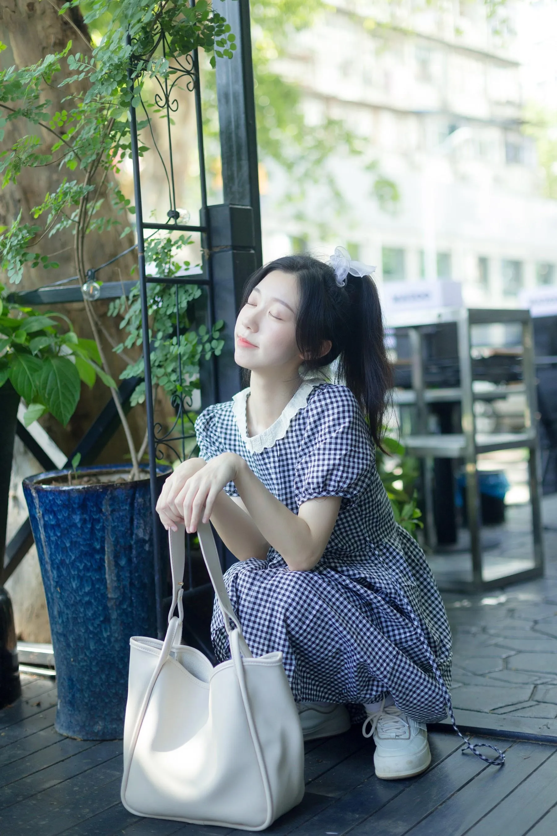 [YITUYU艺图语]2022.08.02 今日暂停营业 饲猫少女- [40P]插图1